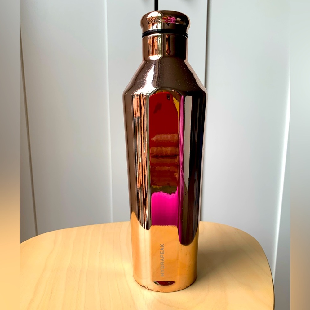 NWOB HydraPeak Enchanted stainless Steel Bottle in Rose Gold Colour, 25 OZ